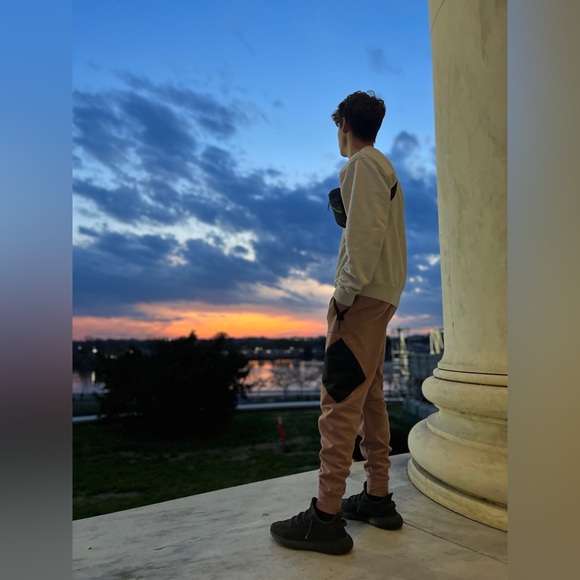 Meet your Posher, Nico - Picture 7 of 7